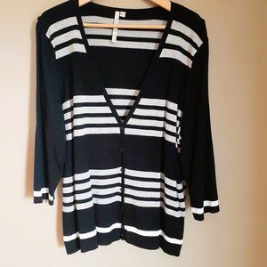 LEO & NICOLE Soft Black & grey striped 3/4 sleeve cardigan Sz XXL EUC